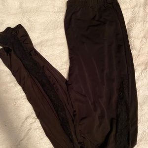 black leggings